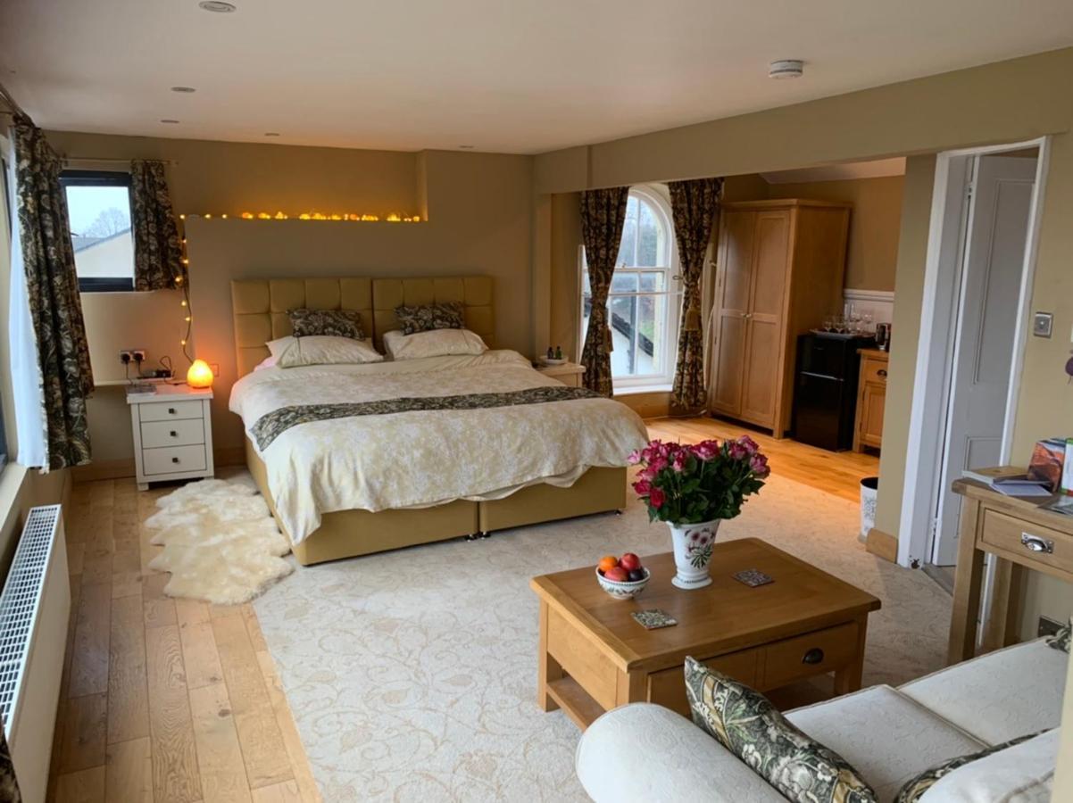 The Penthouse Bowness Luxury Loft Jacuzzi Bath & Complimentary Lakeview Spa Membership Dış mekan fotoğraf