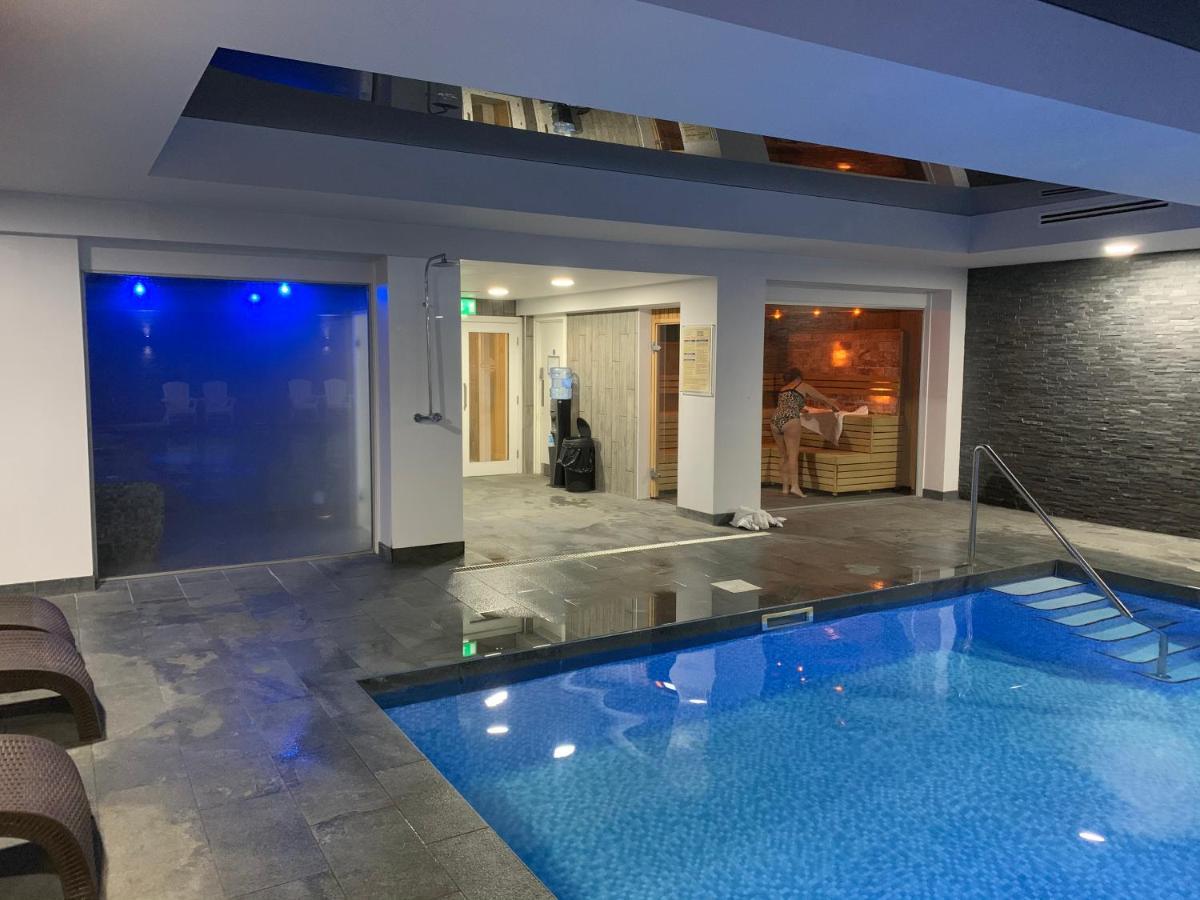 The Penthouse Bowness Luxury Loft Jacuzzi Bath & Complimentary Lakeview Spa Membership Dış mekan fotoğraf