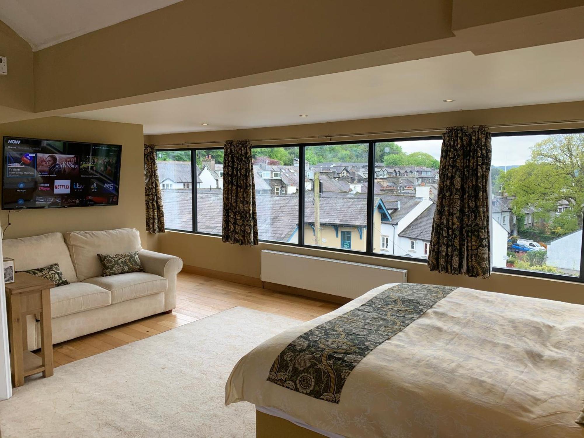 The Penthouse Bowness Luxury Loft Jacuzzi Bath & Complimentary Lakeview Spa Membership Dış mekan fotoğraf